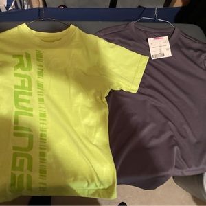 2 shirt bundle Rawlings Green Shirt T-shirt & Majestic gray Shirt Youth Medium